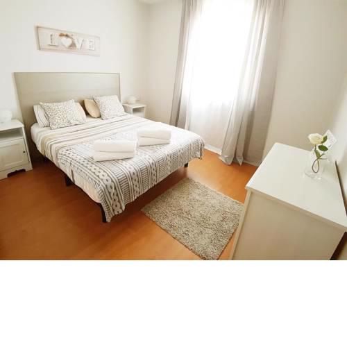 Sants Tarradellas Apartments