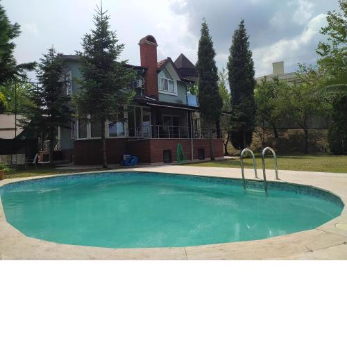 Sapanca da 3 oda 1 salon Müstakil Havuzlu ve Jakuzili Villa