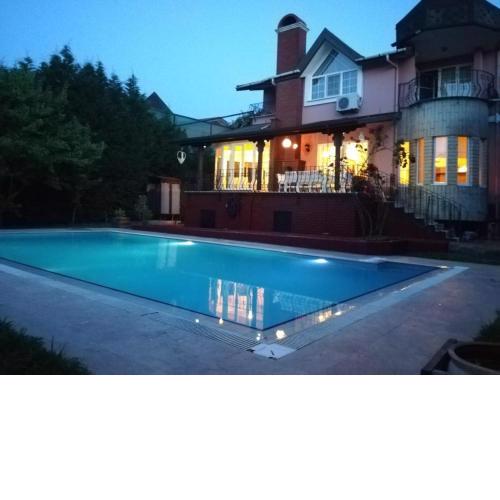Sapanca Site İçerisinde Müstakil Havuzlu Villa Nisa