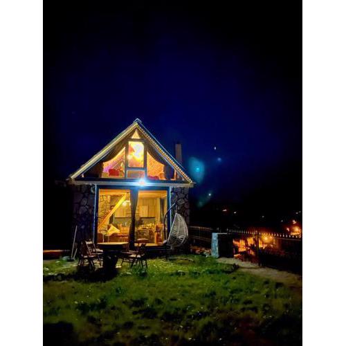 Sarabi Suit Bungalov