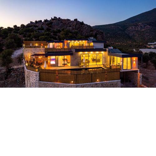 Sare - 2 Bedroom Holiday Villa with jacuzzi in Kalkan