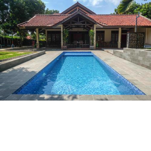 SAREH VILLA by The Lavana