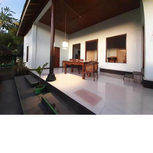 Sasak Lebung Home
