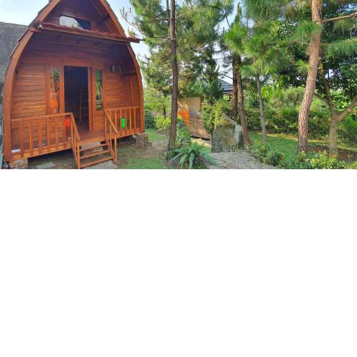 Saung Orange Village