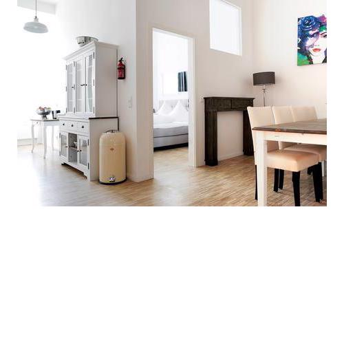 SC2 Big Family Apartment / Messe Business