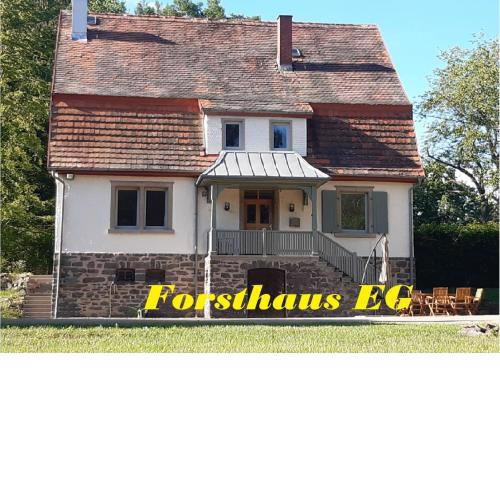 Schellnhof Forsthaus am Waldrand