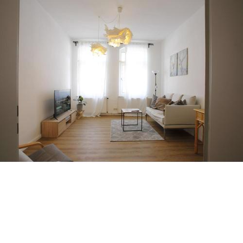 *Schöne 2-Z.-Wohnung mit Badewanne und Okerblick*