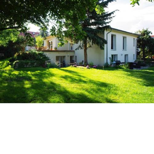 Schöne Ferienwohnung mit großem Garten und Terrasse, #3