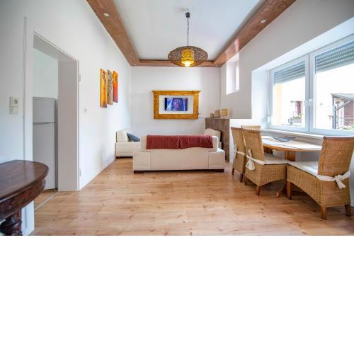 Schöne Ferienwohnung mit kleiner Terasse