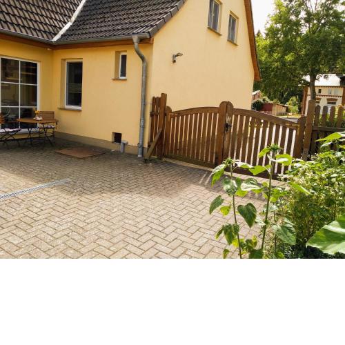 Schöne, gepflegte Ferienwohnung in Ostseenähe