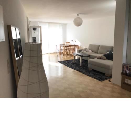 Schöne helle 3 zimmer wohnung mitten in der City