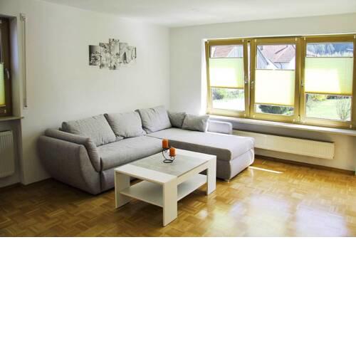 Schöne helle Ferienwohnung in Waldnähe