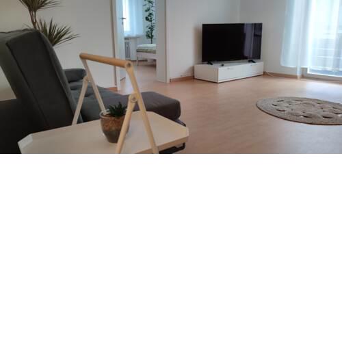 Schöne, renovierte und optimal gelegene Wohnung OG