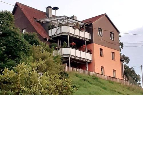 Schöne und ruhige Ferienwohnung in Ottendorf