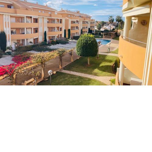 Schöne Wohnung mit Pool -350 Meter zum Strand