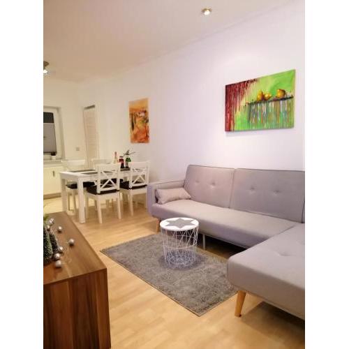 Schöne Wohnung, Zwei Schlafzimmer, Zentrumsnah, Erdgeschoss in Greifswald