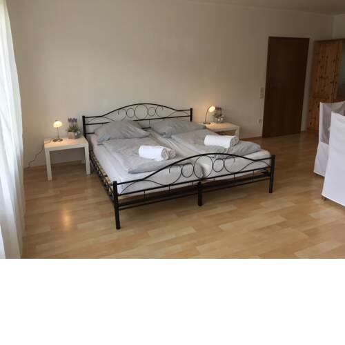 schönes 2 Zimmer Apartmen mit Küche, Bad und Terrasse