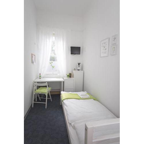 Schönes, hell möbliertes Zimmer 'Wien'