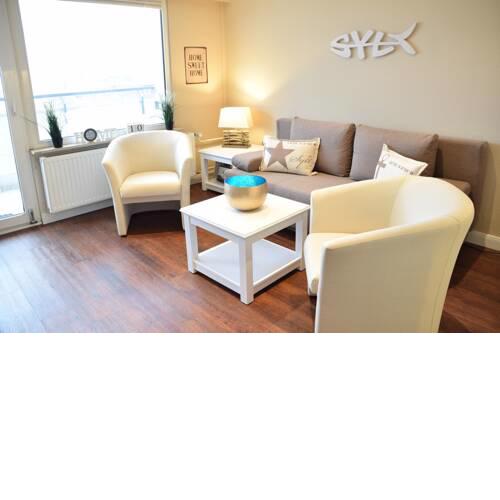 Schönes neues hochwertig renoviertes 2-Zimmer Appartement in der 4. Etage.
