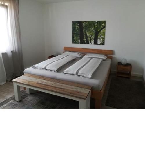 SchwaikApart Sonnige Ferienwohnung in Nähe der Weinberge
