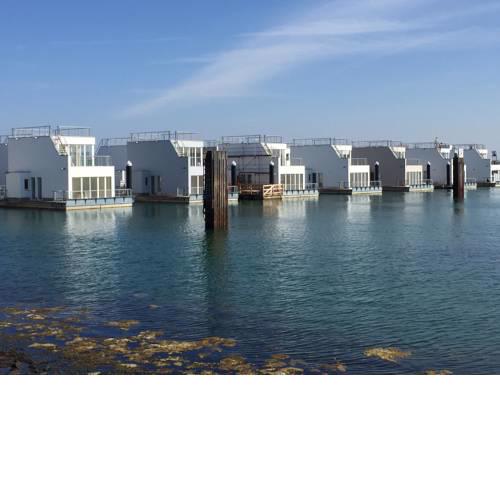 Schwimmendes Ferienhaus