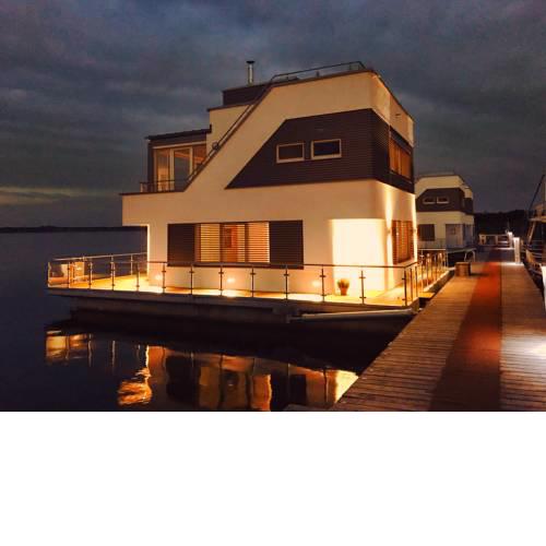 Schwimmendes Haus Robby II