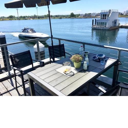 Schwimmendes Haus Sea Breeze