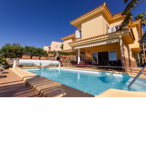 Sea Edge Friendly Villa