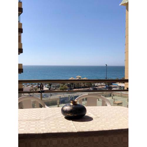 Sea front quiet excellent location