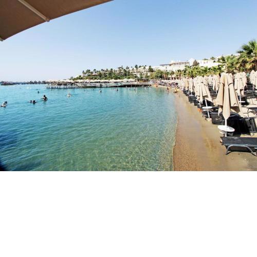 Sea Front Residence with Sandy Beach Private Jetty