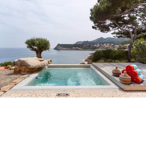 Sea Front Villa with access Mallorca 8 pers