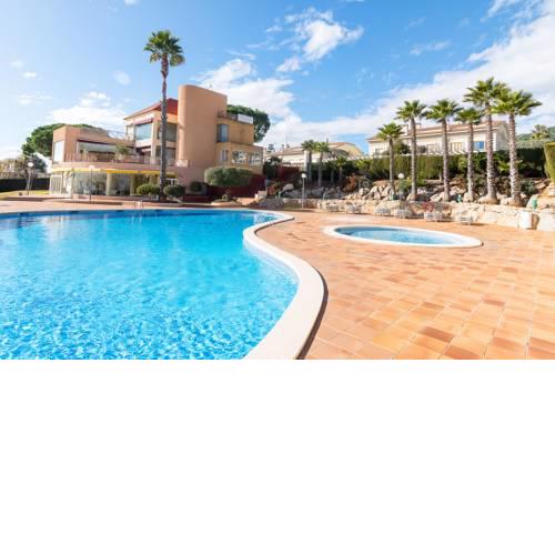 Sea Mountain Villa w Pool close to BCN