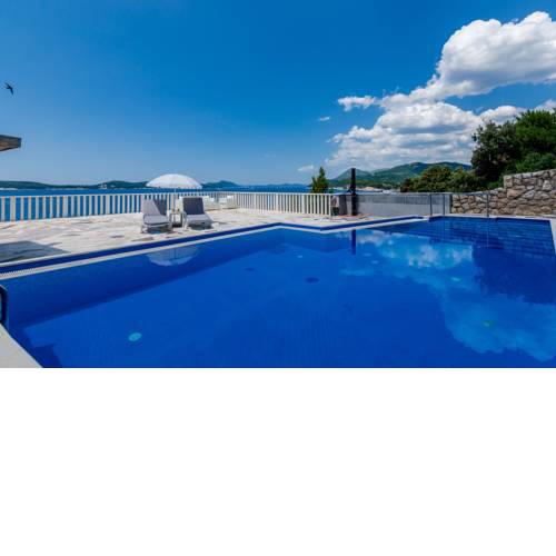 Sea & Stone Apartments