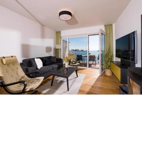 Sea View 12