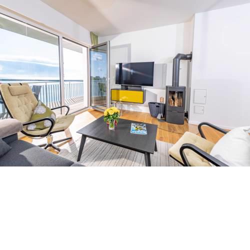 Sea View 18