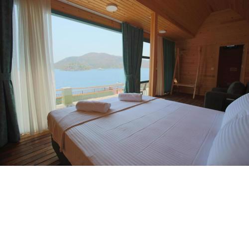 Sea View Bungalow w Pier and Terrace in Bozburun