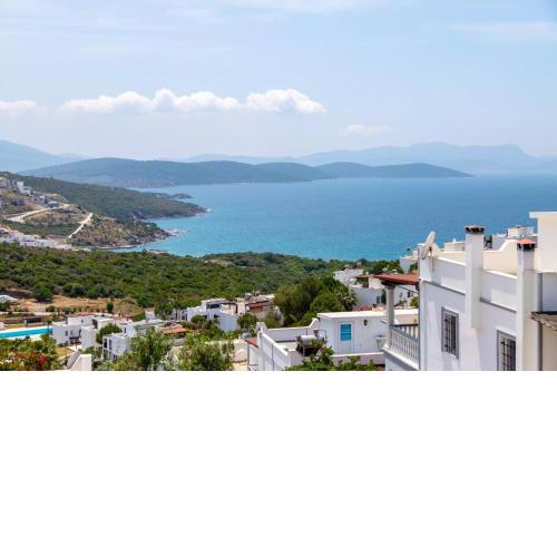 Sea View Cozy House with Private Beach in Bodrum