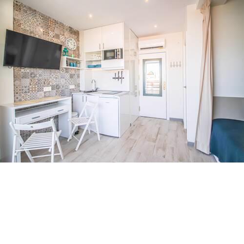 Sea view first line apartment MEDITERRÁNEO 812