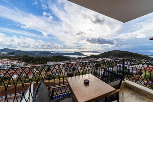 Sea View Flat with Hot Tub in Antalya Kas