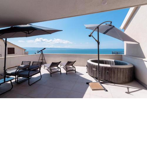 Sea View House & Free Parking