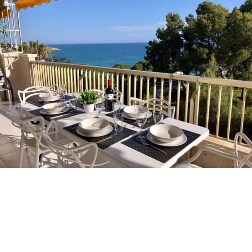 Sea view, swimming pool, parking, wifi, Port Aventura