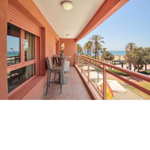 Sea view terrace apartment with wifi and parking