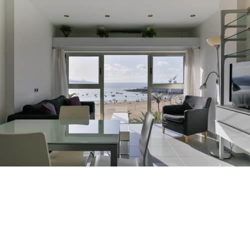 Sea Views - Beach House!