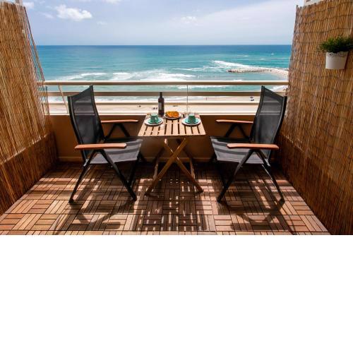Sea views in Stella Maris 904