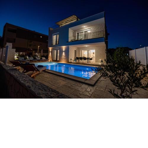 SEA VILLA VIR
