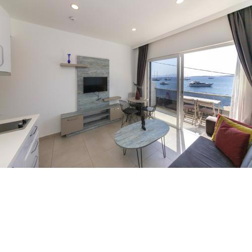 Seafront Flat with Excellent Sea View in Bodrum