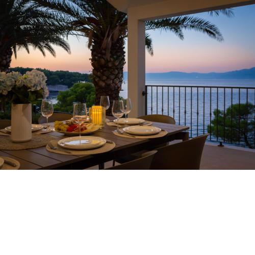 SEAFRONT VILLA DIVAS PAMAS