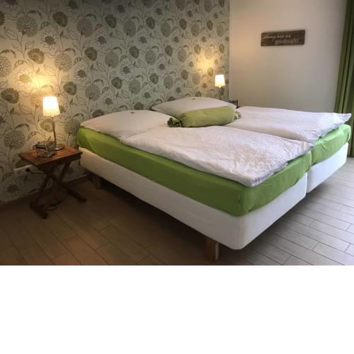 SEASIDE APARTMENTS - DREAMY GREEN