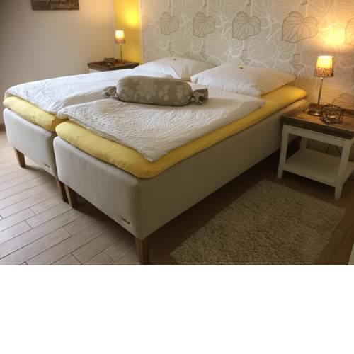 SEASIDE APARTMENTS - SANDY GOLD