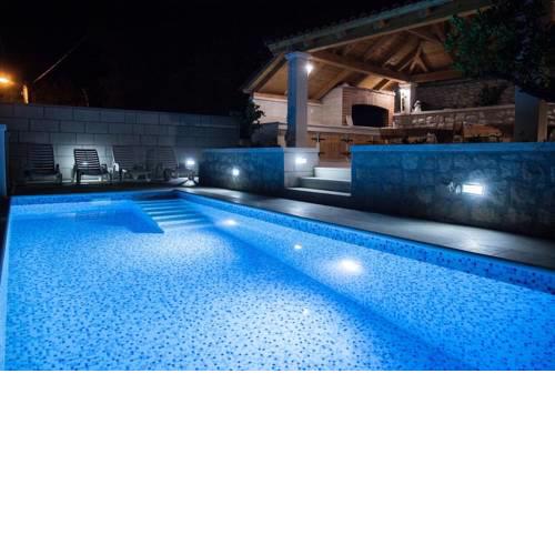 Seaside apartments with a swimming pool Pucisca, Brac - 5637